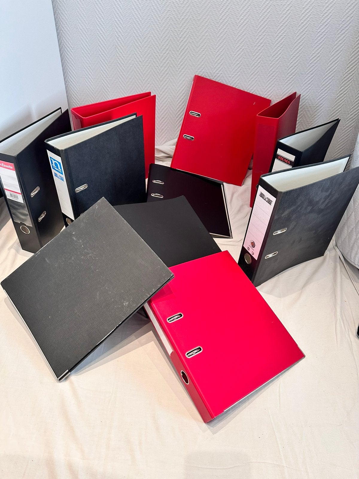 Ordners zwart en rood, Diversen, Schrijfwaren, Ophalen of Verzenden, Zo goed als nieuw