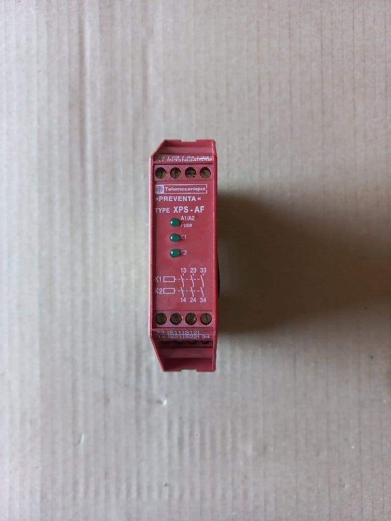 Schneider Electric Preventa XPS Veiligheidsrelais  XPSAF5130, Hobby en Vrije tijd, Ophalen of Verzenden, Gebruikt