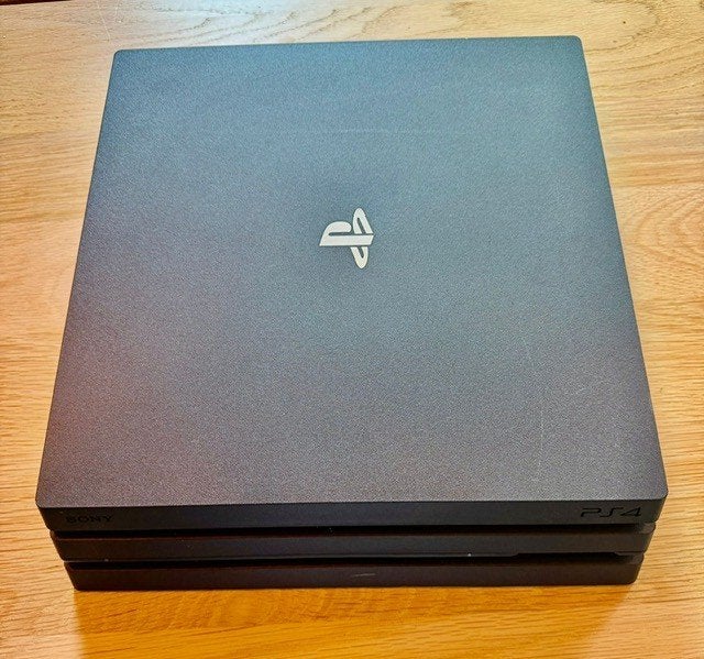 Sony PlayStation 4 Pro 1TB | Complete Bundel met FC 26, Spelcomputers en Games, Spelcomputers | Sony PlayStation 4, Ophalen, Met games