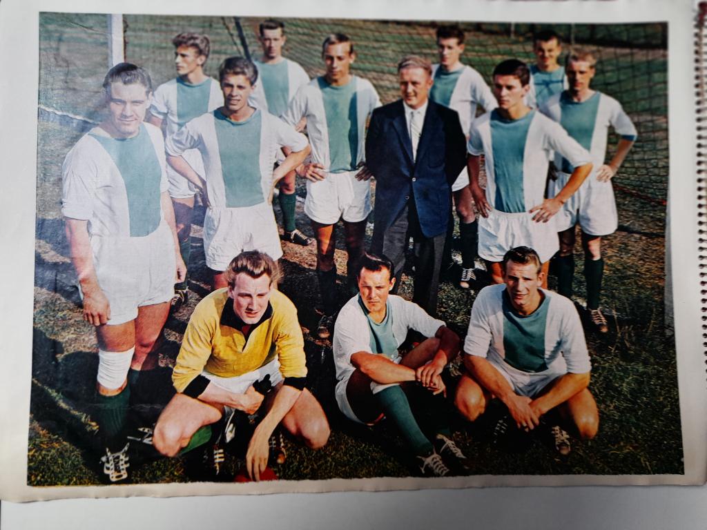 Voetbal: Oude teamfoto's uit de Revue, Verzamelen, Ophalen of Verzenden, 1940 tot 1960, Nederland, Knipsel(s)