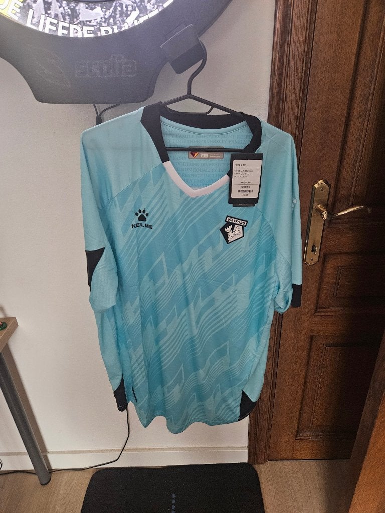 2023-2024 Watford 3de shirt, Kelme, Meerkleurig, Ophalen of Verzenden, Voetbal