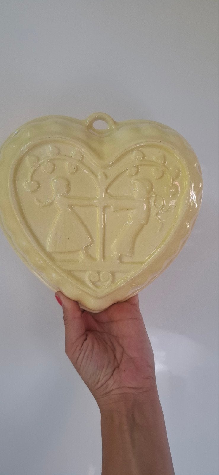 Hartvormige pastelgele puddingvorm/decoratie voor aan de wan, Ophalen of Verzenden