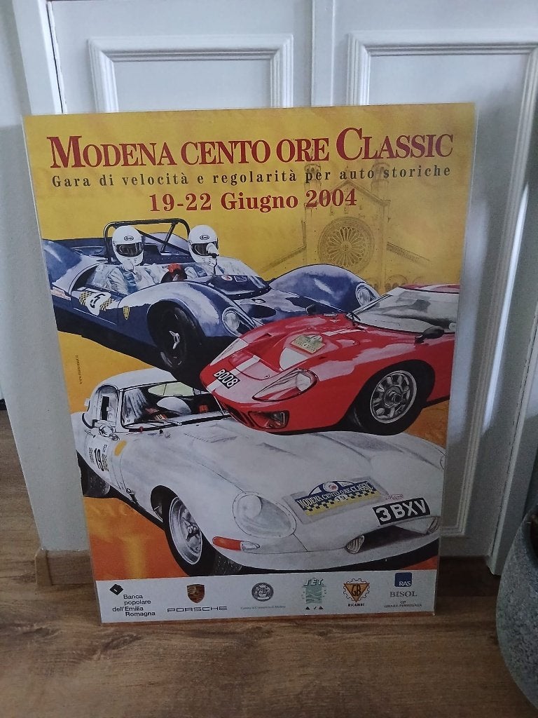 Originele Poster Modena Cento Ore Classic Rally  uit 2004, Met lijst, Deurposter of groter, Ophalen of Verzenden, Zo goed als nieuw
