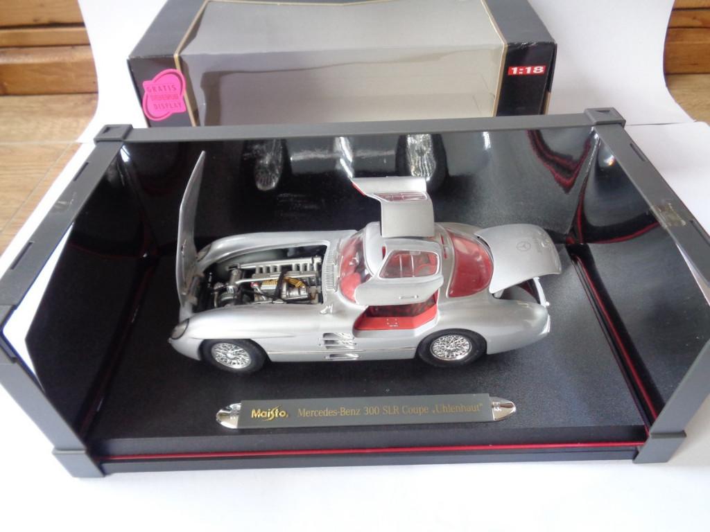 Maisto Mercedes-Benz 300 SLR Coupe in Doos. uit 2000, 1/18, Ophalen of Verzenden, Zo goed als nieuw, Auto, Maisto