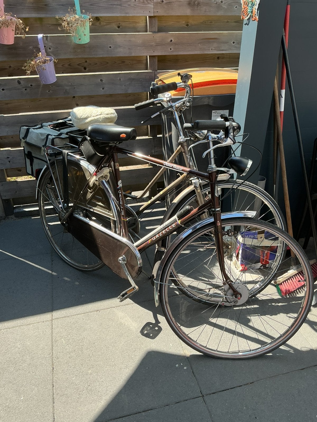 Heren en damesfiets gazelle met trommelrem, Fietsen en Brommers, Fietsen | Oldtimers, Ophalen, Trommelrem