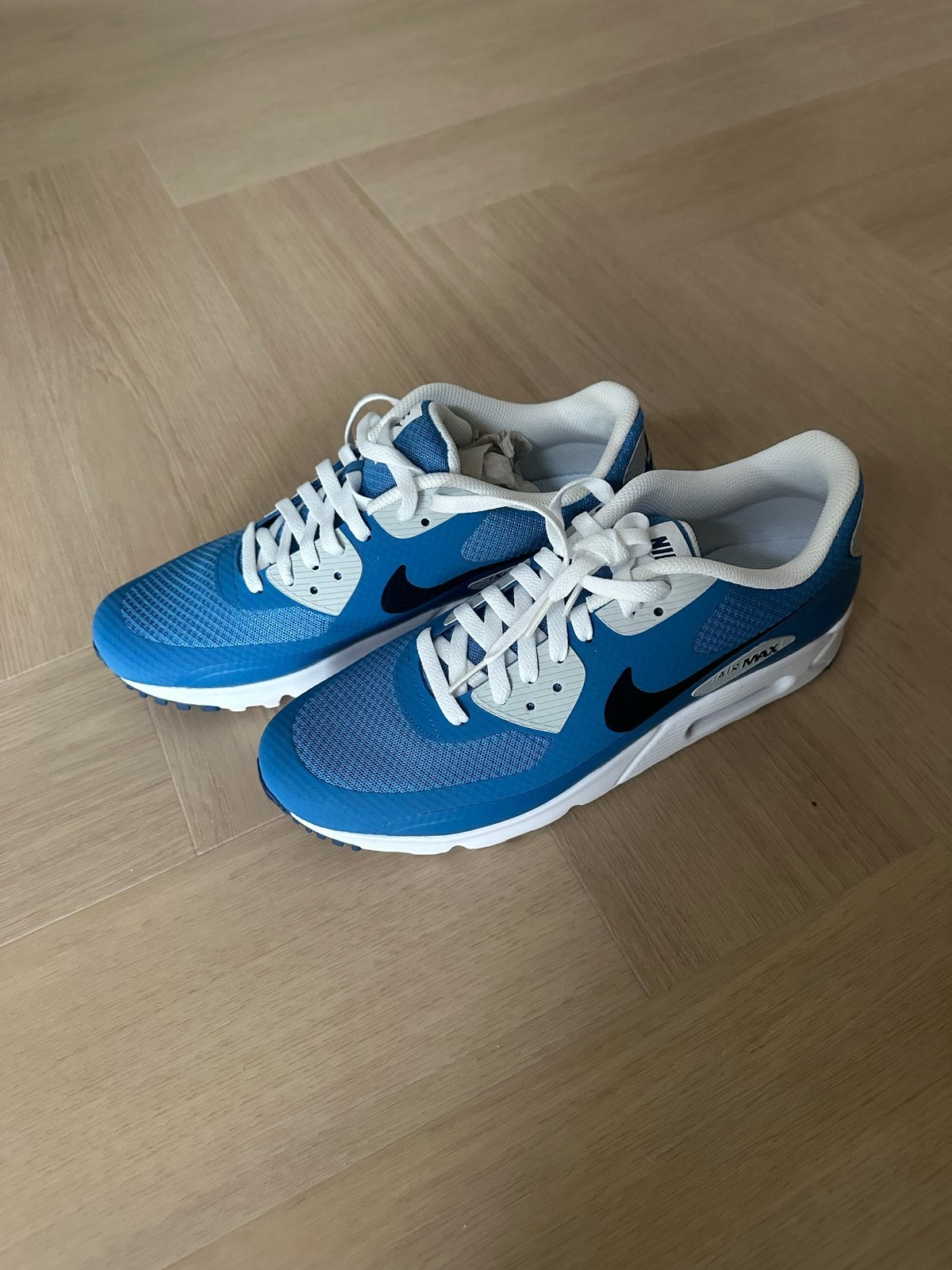 Nike Air Max 90 Laser Blue / University Blue - Nieuw, Blauw, Nieuw, Ophalen of Verzenden, Sneakers of Gympen