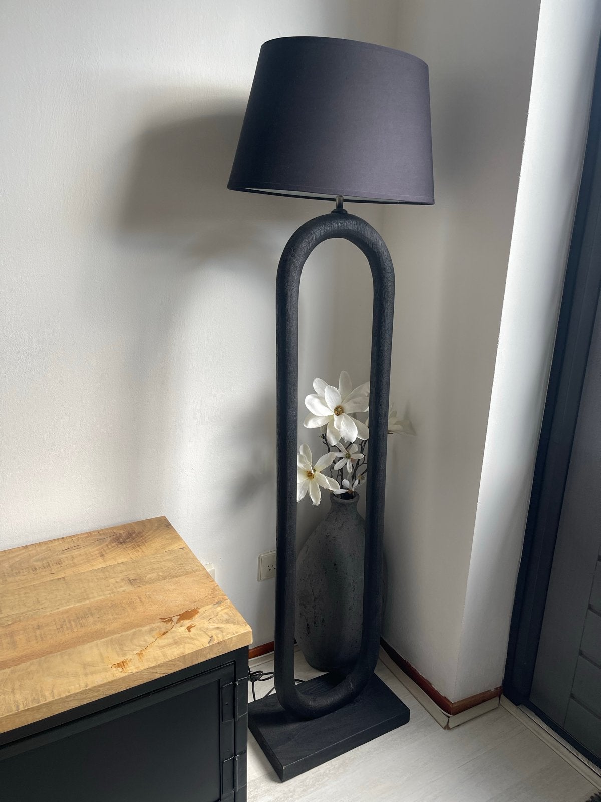 Light & Living Vloerlamp Paceco zwart, Huis en Inrichting, Lampen | Vloerlampen, Gebruikt, 100 tot 150 cm, Hout, E27 (groot)
