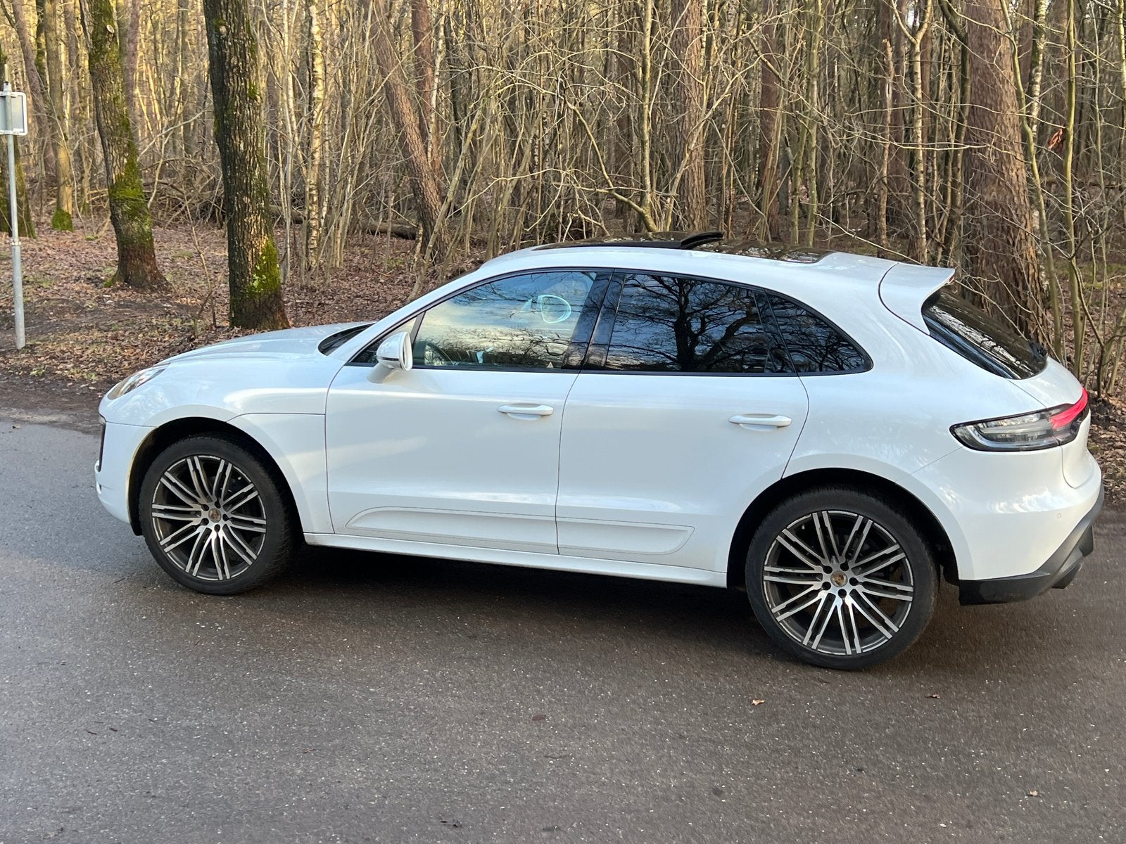 Porsche Macan Facelift NAP 2.0 AUT Turbo 4WD Armytrix, Auto's, Porsche, Zwart, 4 cilinders, Vierwielaandrijving, Particulier