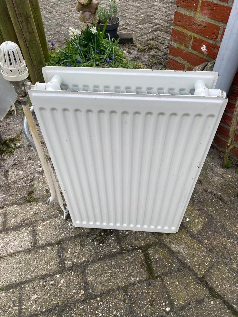 Cv radiator, Ophalen, 30 tot 80 cm, Gebruikt, Radiator