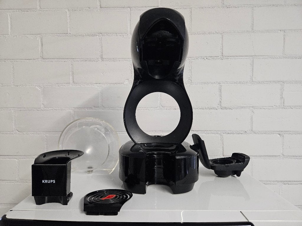 Nescafé Dolce Gusto Piccolo koffiemachine, Witgoed en Apparatuur, Koffiezetapparaten, 10 kopjes of meer, Ophalen, Gebruikt, Koffiemachine