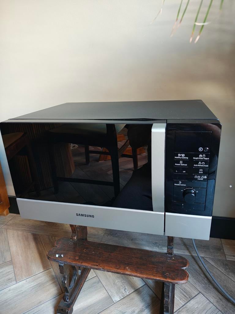 Samsung CE107M Combimagnetron - Zilver/Zwart, Ophalen, Combimagnetron, Gebruikt, Grill