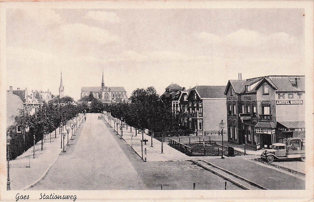 Goes - Stationsweg met oude vrachtwagen, Ophalen of Verzenden, 1940 tot 1960, Ongelopen, Zeeland