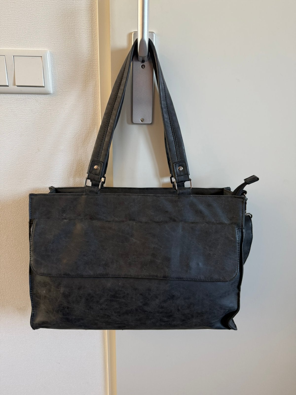 Charm london luiertas, Kinderen en Baby's, Luiertassen, Ophalen of Verzenden, Schoudertas functie, Zo goed als nieuw, Verzorgingstas