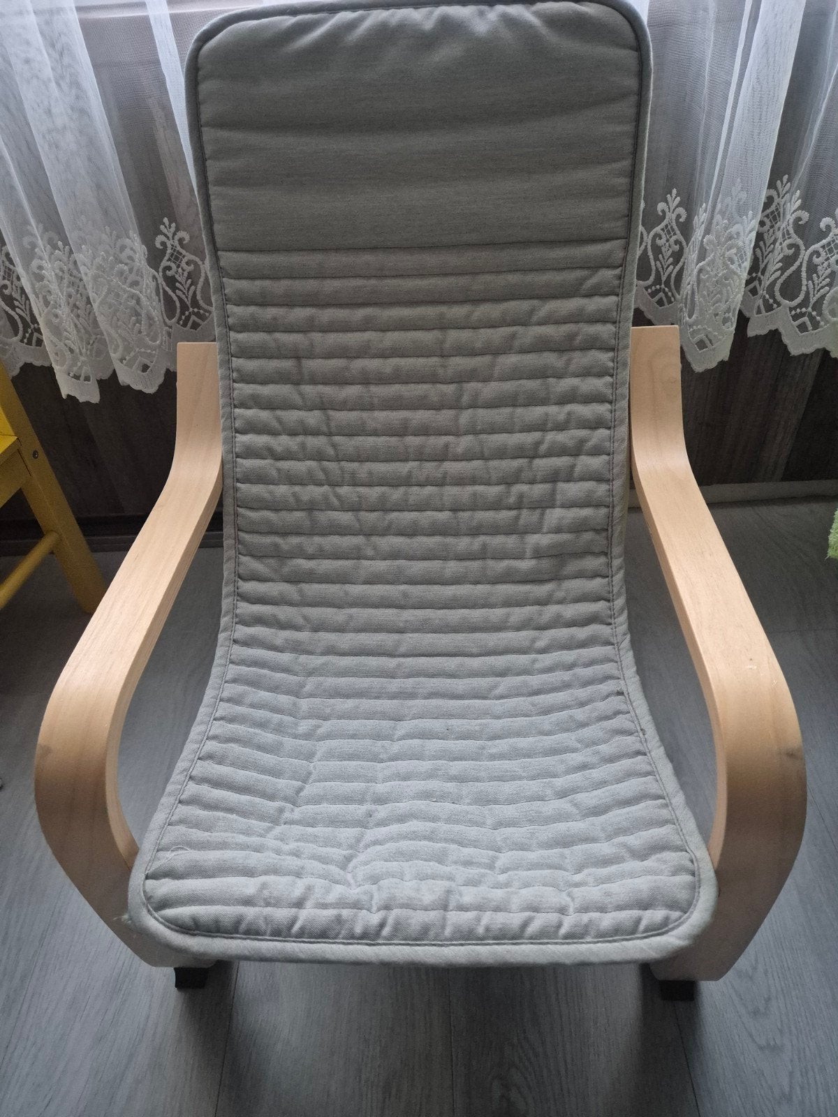 Ikea POÄNG Comfortabele grijze schommelstoel met houten fra, Ophalen, Gebruikt, Modern, Scandinavisch, Stof