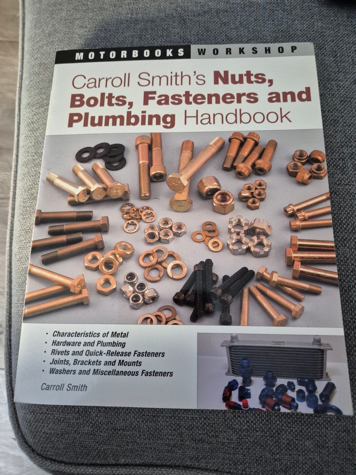 Carroll Smith's Nuts, Bolts, Fasteners and Plumbing Handbook, Boeken, Techniek, Ophalen of Verzenden, Zo goed als nieuw, Autotechniek