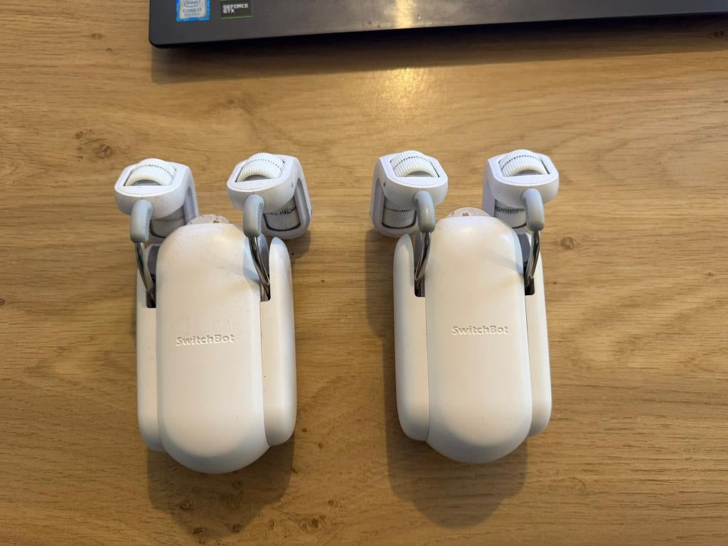 2x Switchbot curtain rod 2 (gordijn bediening), Ophalen, Gebruikt, Kunststof, Modern