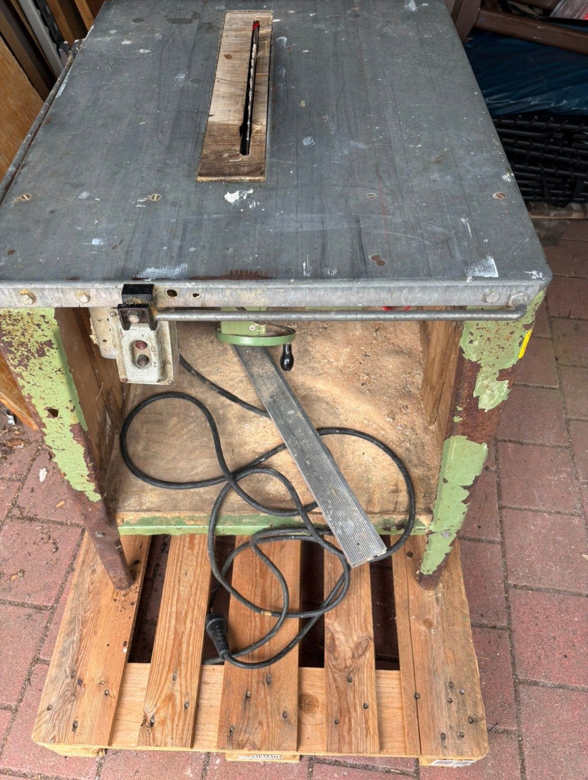 Zaagtafel ophalen voor kratje grolsch, Ophalen, Gebruikt, Cirkelzaag