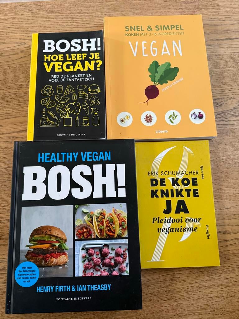 Vegan kookboeken en gidsen (4 stuks), Ophalen of Verzenden, Gelezen, Gezond koken