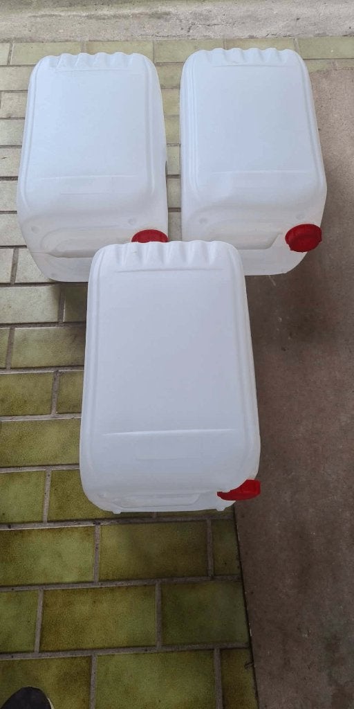 Stevige jerrycans 25L, Ophalen, Gebruikt