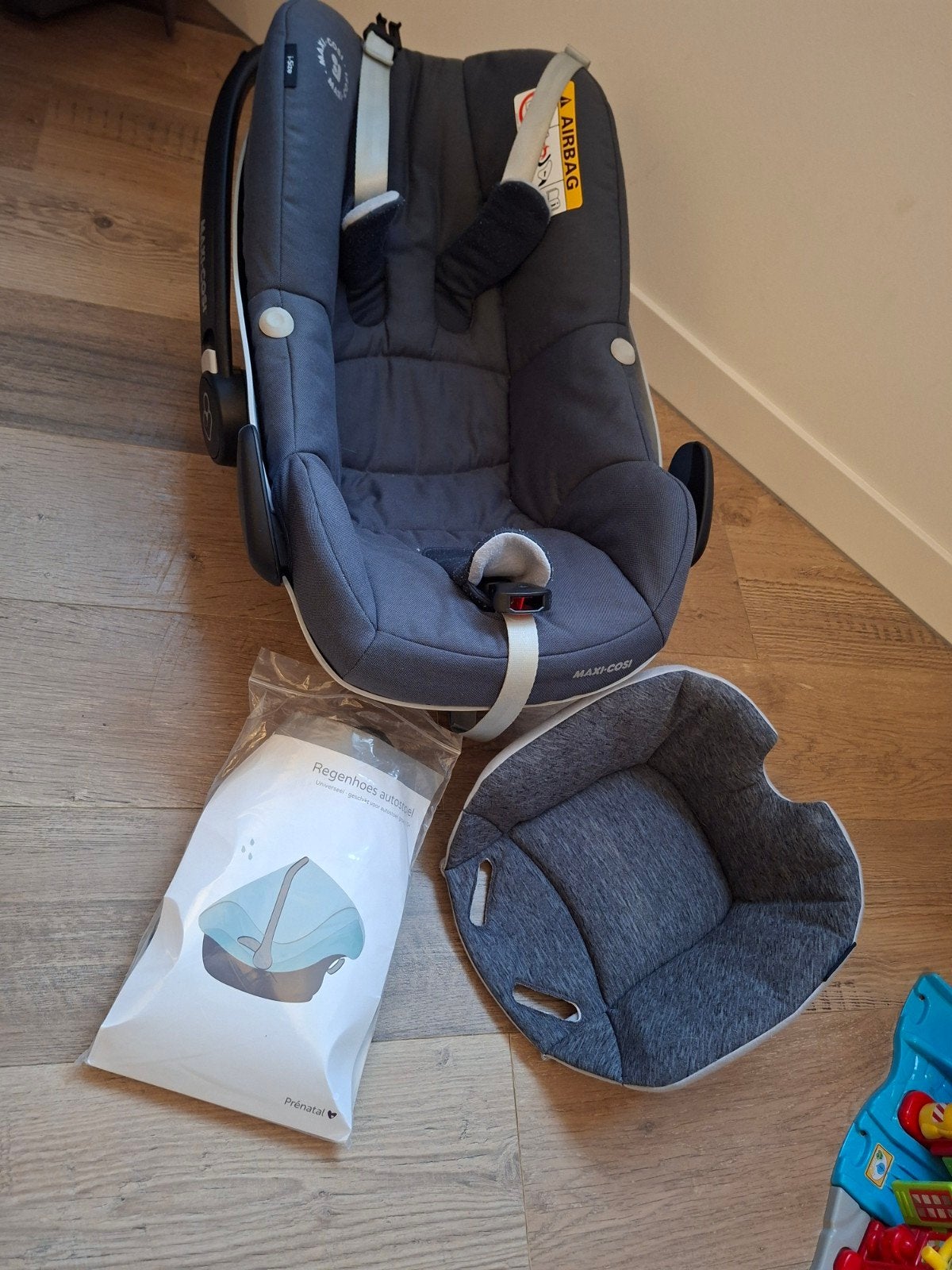 Maxi-Cosi Pebble Pro i-Size + FamilyFix2 Base + regenhoes, Kinderen en Baby's, Autostoeltjes, Ophalen of Verzenden, Zo goed als nieuw