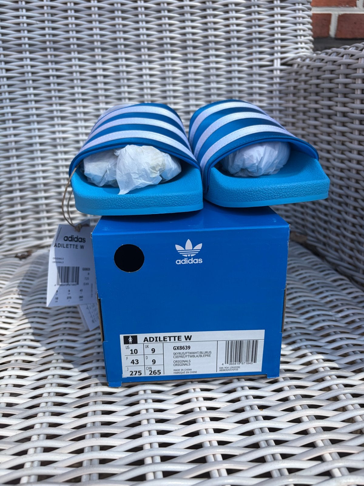 Nieuwe Adidas Adilette W slippers - Maat 43, Ophalen of Verzenden, Nieuw, Blauw, Slippers