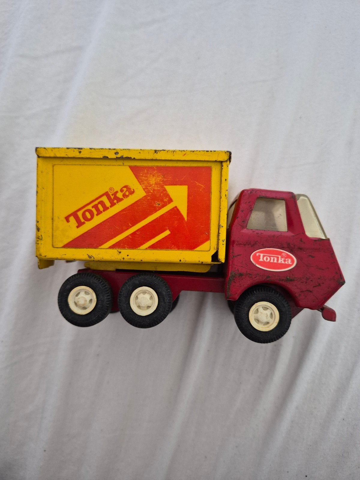 Vintage Tonka kiepwagen, rood/geel, metalen speelgoed, Kinderen en Baby's, Speelgoed | Speelgoedvoertuigen, Ophalen of Verzenden
