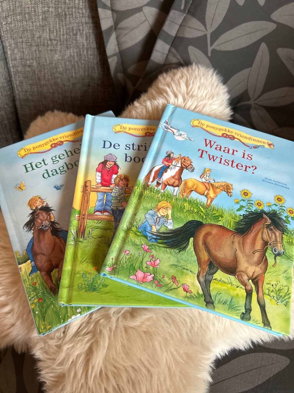 De ponygekke vriendinnen boeken (3 stuks), Boeken, Ophalen of Verzenden, Zo goed als nieuw, Fictie