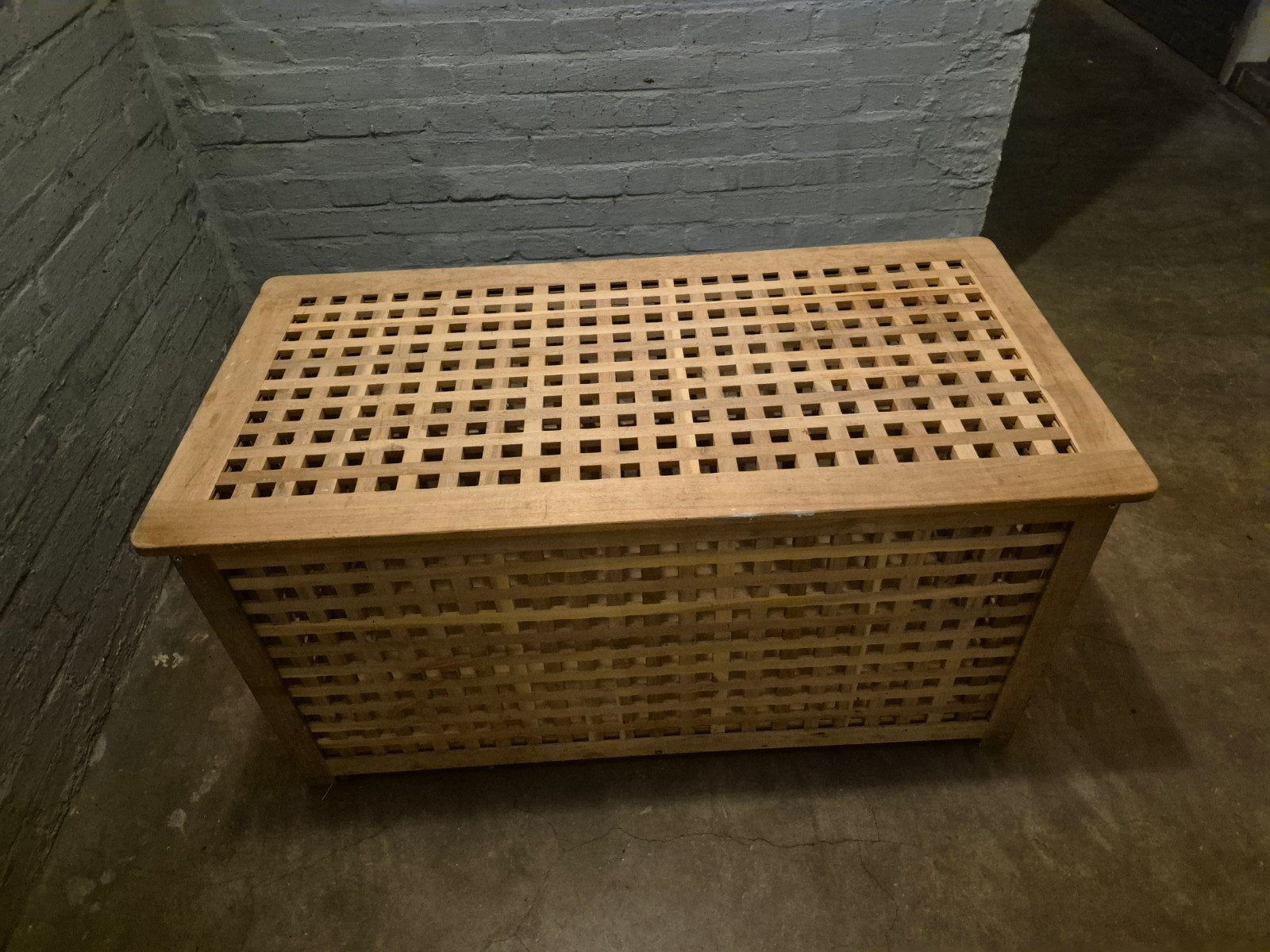 Houtten opbergkist met roosterdeksel,  zie foto's, Ophalen, Gebruikt, 50 tot 100 cm, 5 – 50