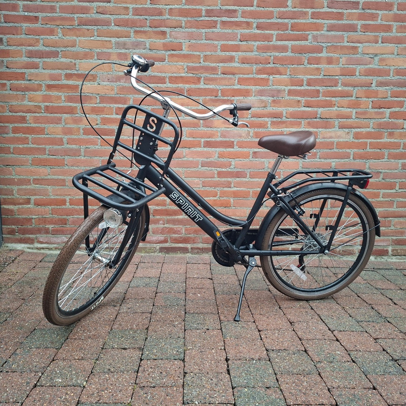 Spirit Transportfiets Zwart met Bruine Details, Fietsen en Brommers, Velgrem, Versnellingen, Zo goed als nieuw, 50 tot 53 cm