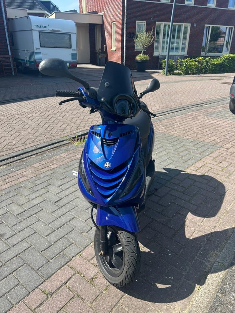Piaggio Zip 50cc 4T 2V, Fietsen en Brommers, Scooters | Piaggio, Ophalen, Maximaal 45 km/u, Zip, Zo goed als nieuw