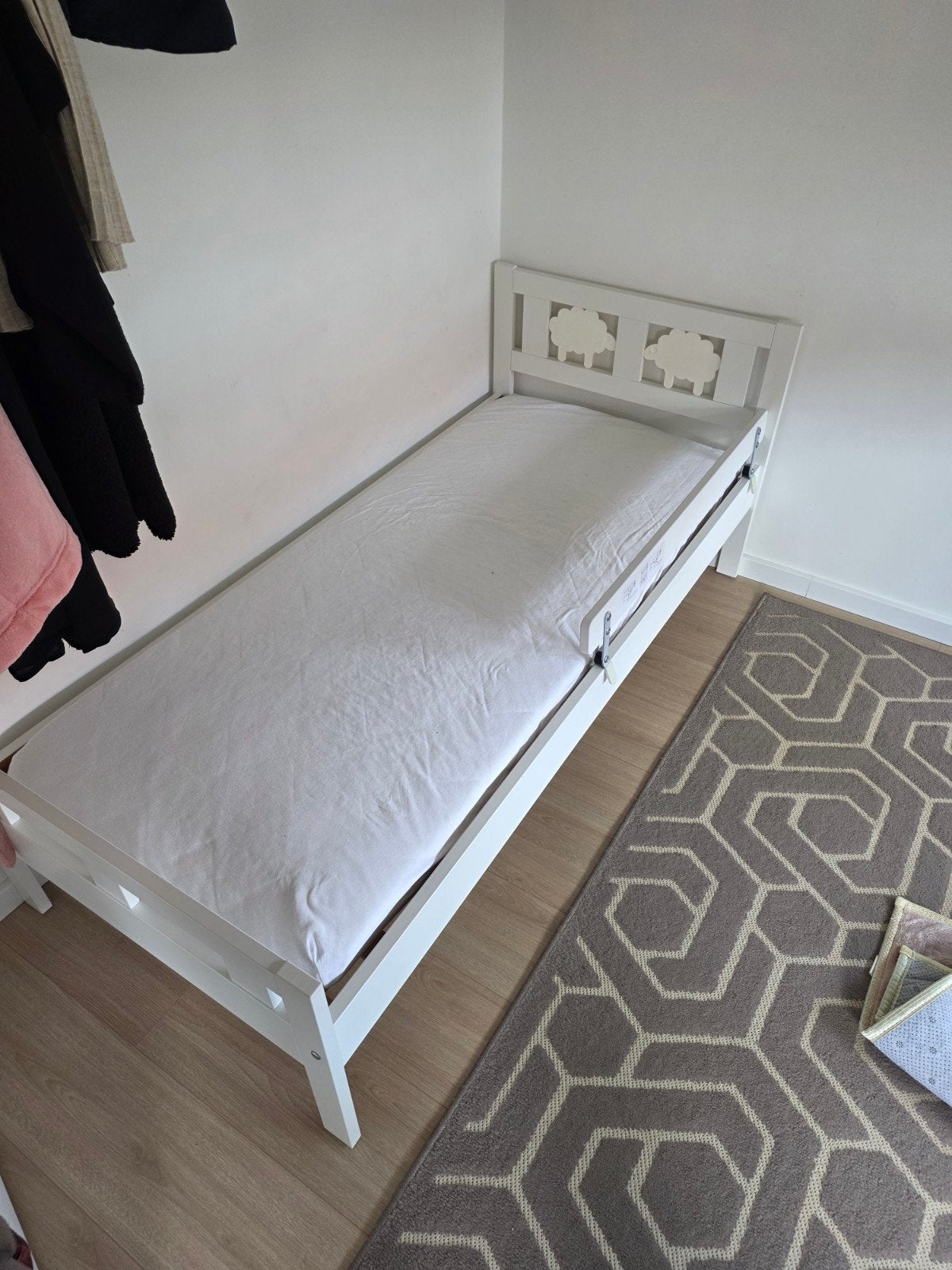 Kinderbed, Ophalen, Wit, 190 cm of minder, Zo goed als nieuw