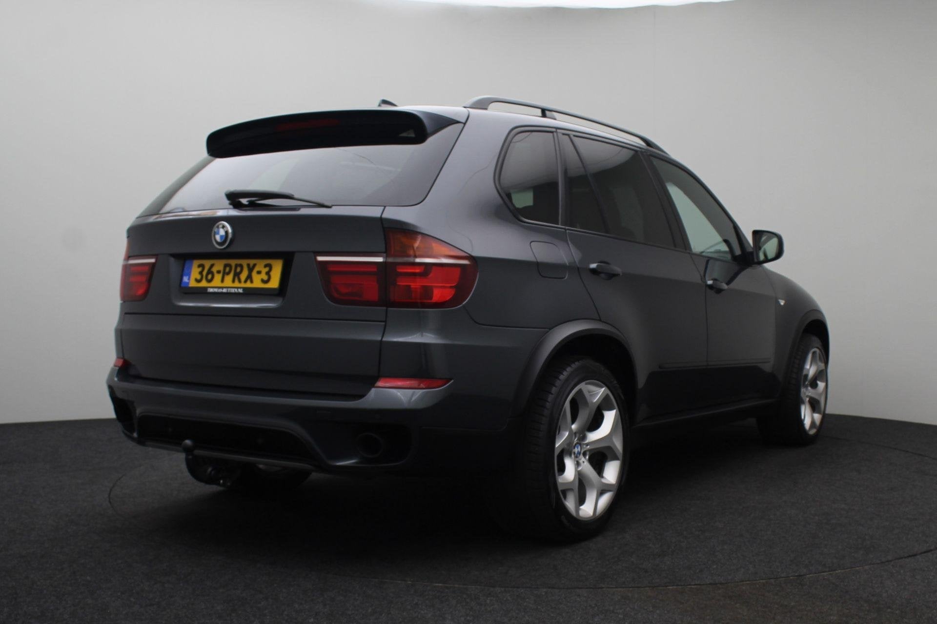 BMW X5 xDrive30d High Executive 2011 | Trekhaak Elektrisch |, Auto's, Automaat, Euro 5, Gebruikt, 2993 cc