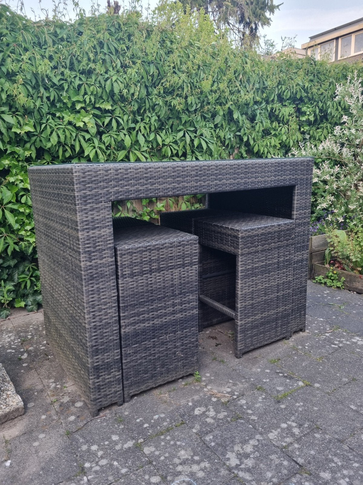Wicker tuinset met glazen tafelblad en 4 krukken, Ophalen, Zo goed als nieuw, Rechthoekig, Wicker