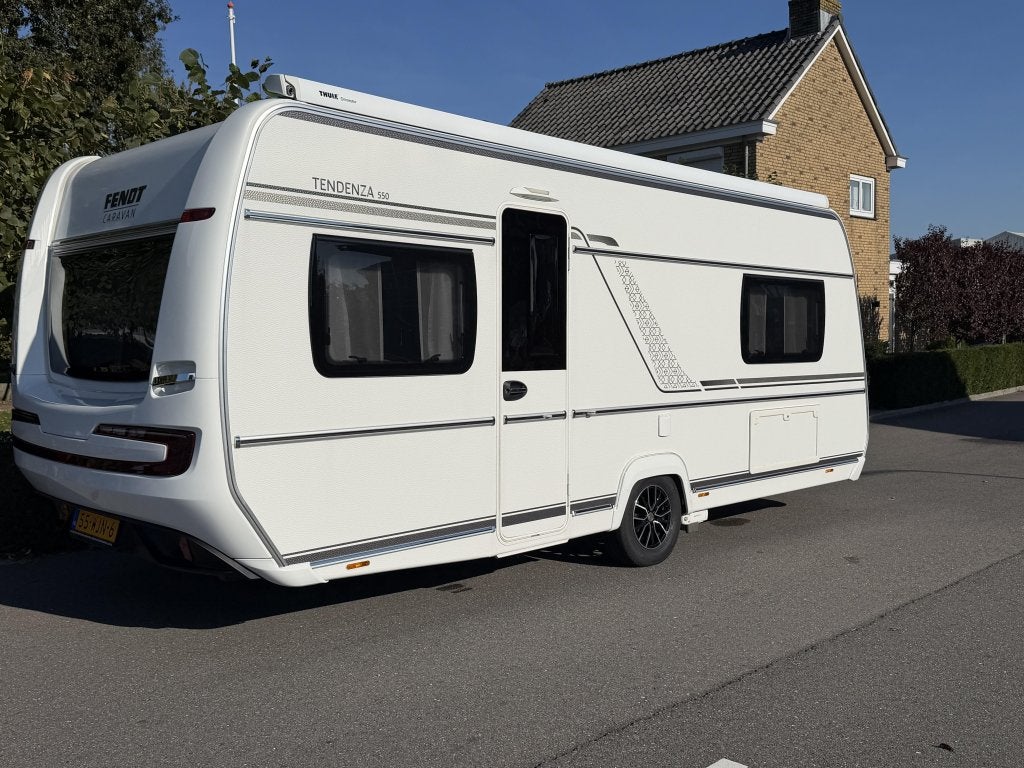 Fendt Tendenza 550 SG Mover,Luifel,Airco,E&P,Satelie, Caravans en Kamperen, Rondzit, Bedrijf, Fietsenrek, 1250 - 1500 kg