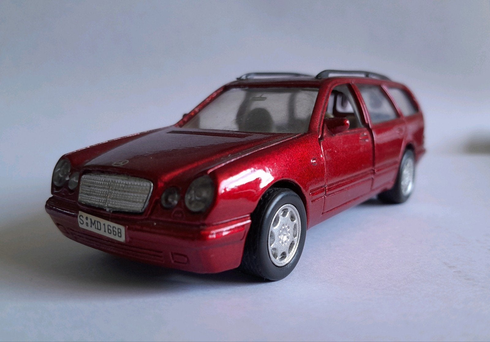 Welly Mercedes-Benz E230, Ophalen of Verzenden, Gebruikt, Auto, Overige merken