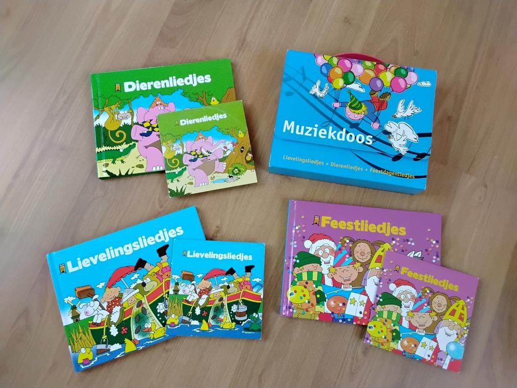 Zet Muziekdoos met boeken en bijpassende cd, Boeken, Ophalen of Verzenden, Zo goed als nieuw, 0 tot 6 maanden