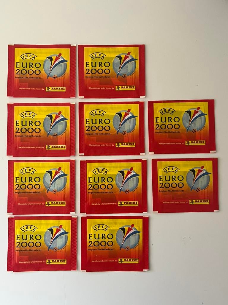 10 ongeopende Panini voetbalplaatjes EURO 2000 rode Stickers, Verzenden, Nieuw, Buitenlandse clubs, Poster, Plaatje of Sticker