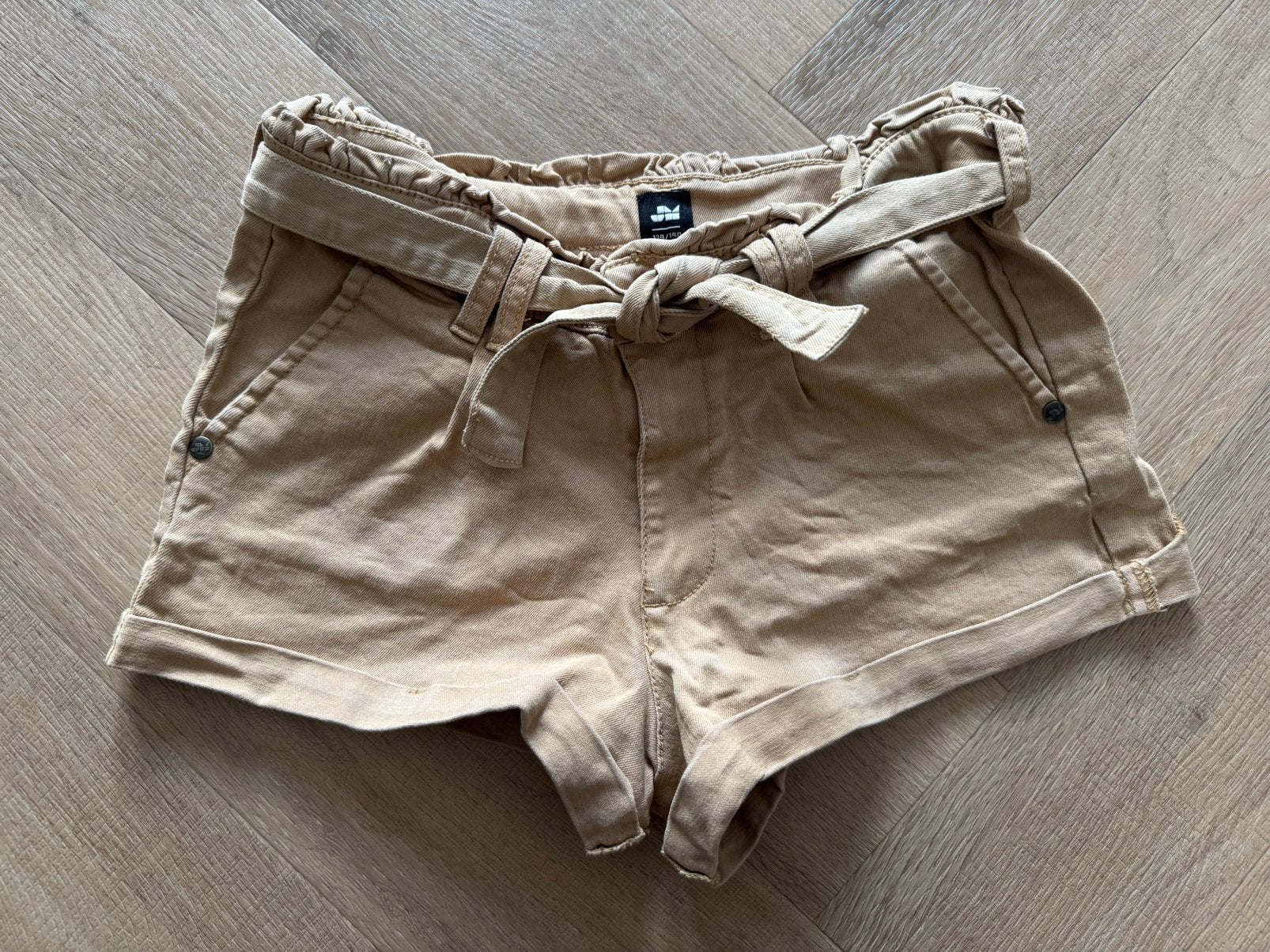 Shoeby JM korte broek mom short beige/bruin maat 134, Ophalen of Verzenden, Gebruikt, Meisje, Broek