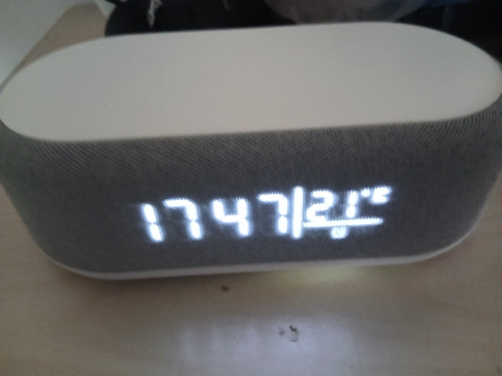Multifunctionele Draadloze Oplader met Speaker YZ-6, Overige merken, Ophalen of Verzenden, Zo goed als nieuw, Draagbare speaker