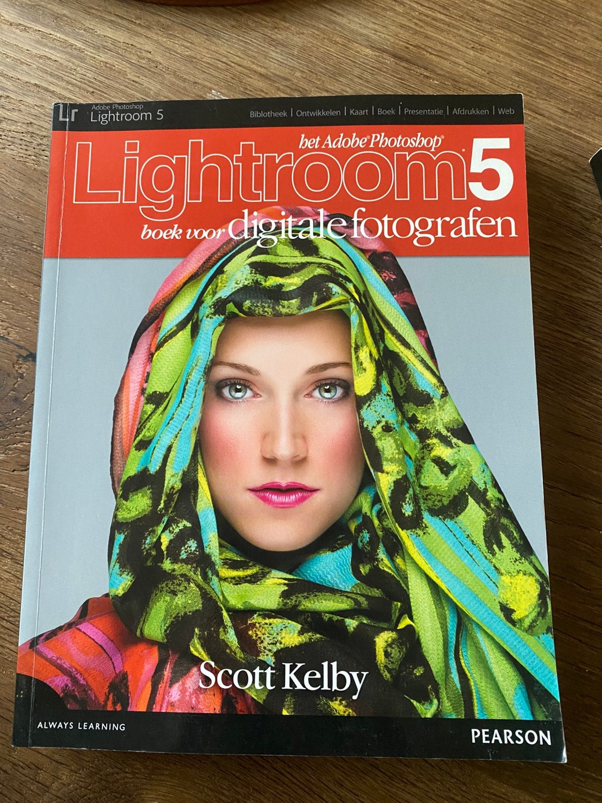 Scott Kelby - Het lightroom 5 boek voor digitale fotografen, Ophalen of Verzenden, Zo goed als nieuw