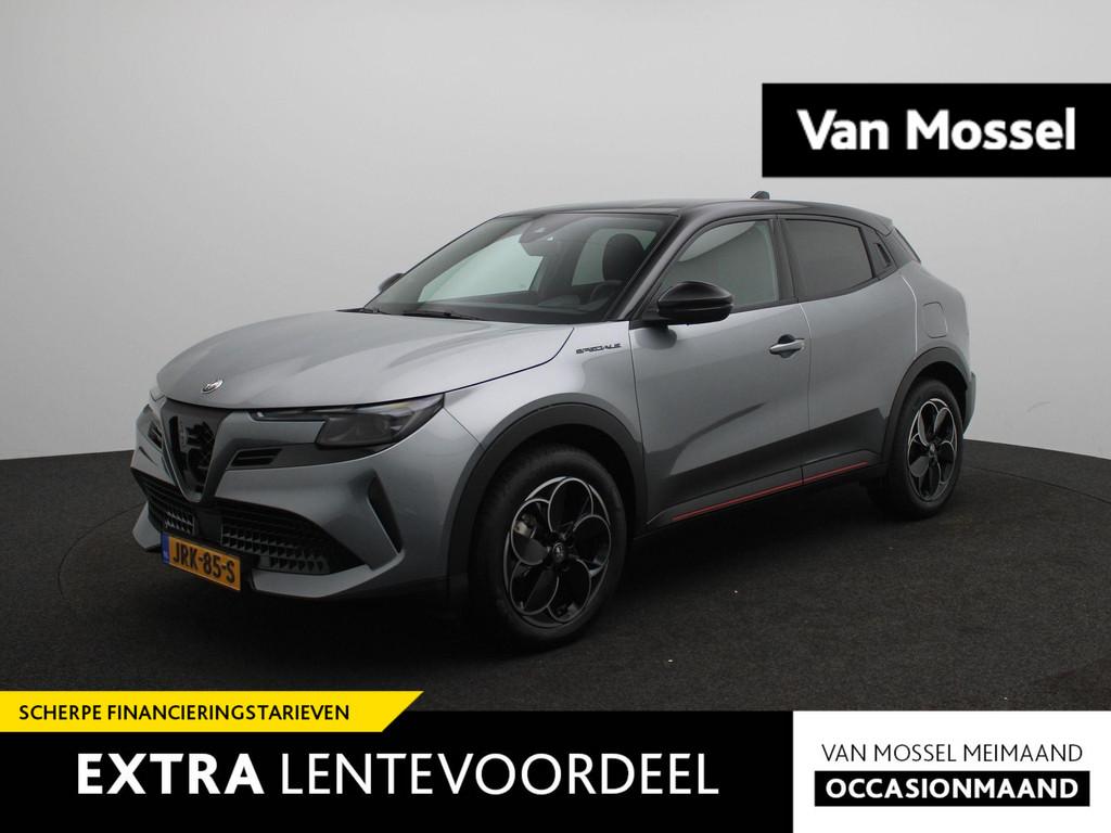 Alfa Romeo Junior Elettrica Speciale 54 kWh | Demo | Tot 8 j, Auto's, Leder en Stof, Origineel Nederlands, SUV of Terreinwagen