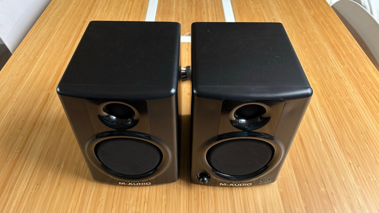 M-Audio Studiophile AV 40 Studiomonitoren | MOET WEG, Audio, Tv en Foto, Luidsprekers, Studiomonitor, Zo goed als nieuw, AUX-ingang
