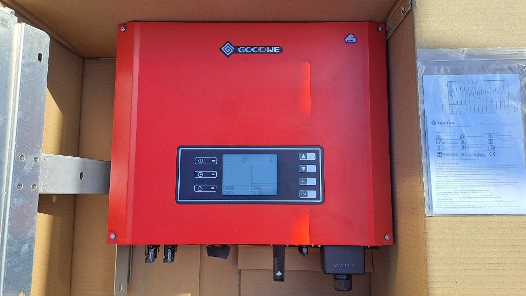 Goodwe DT 5000 zonnepanelen omvormer, Ophalen, Gebruikt