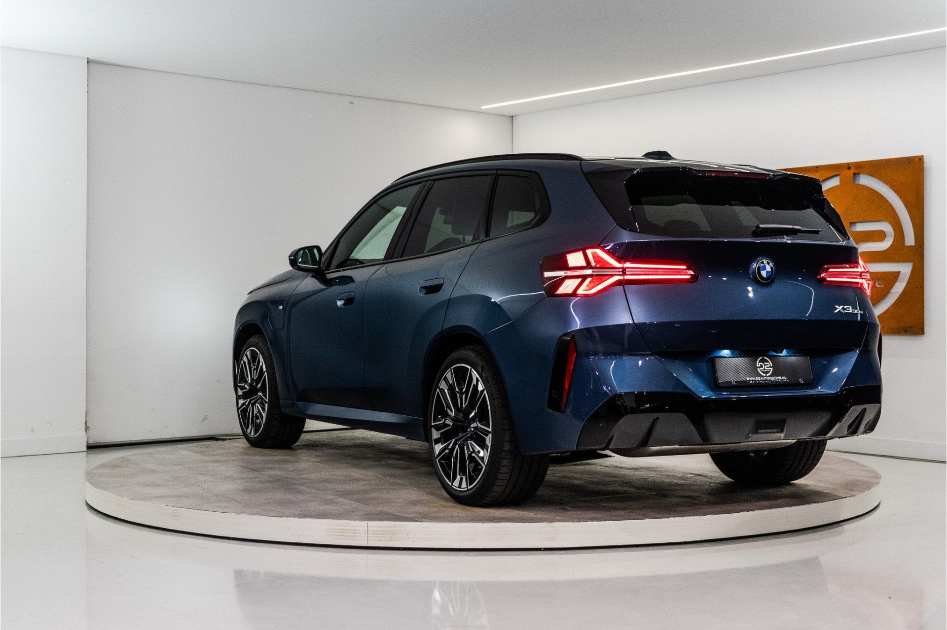 BMW X3 30e xDrive M-Sport 300PK | Pano | Harman/Kardon | Sfe, Automaat, Gebruikt, 4 cilinders, Blauw