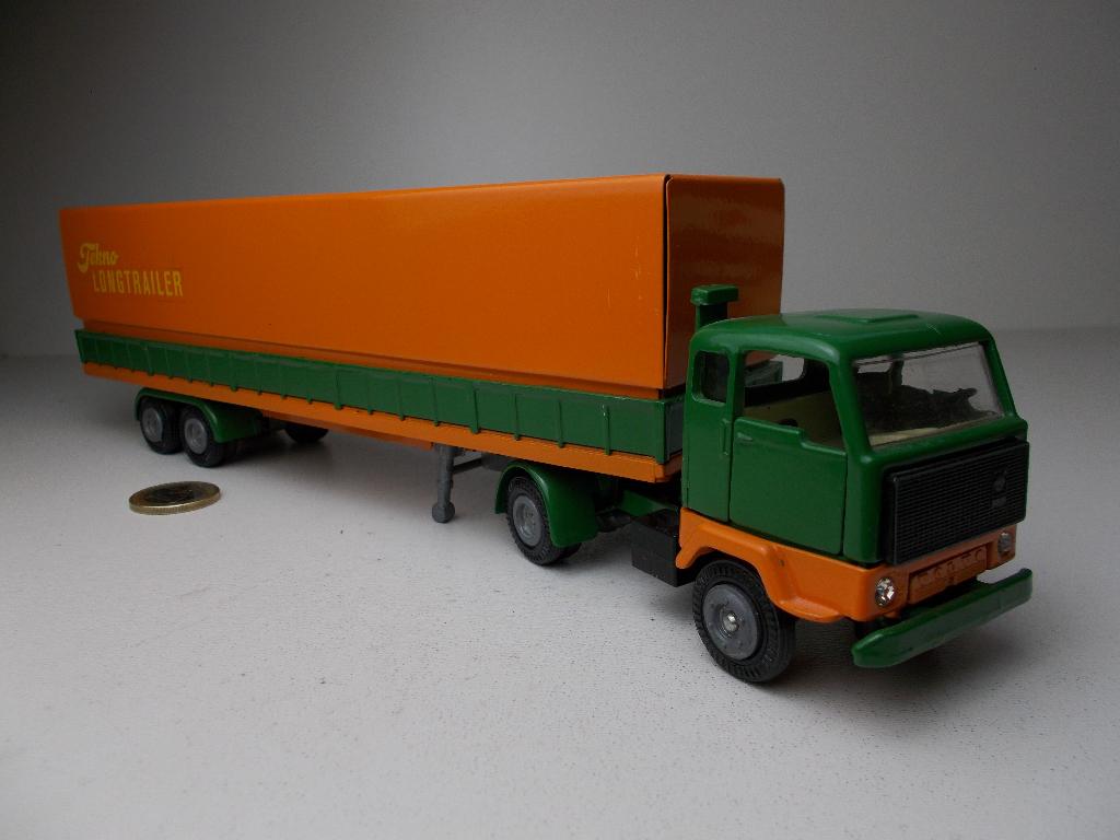 Vintage TEKNO (Holland)  VOLVO LONG TRAILER I.z.g.st. (-C-)