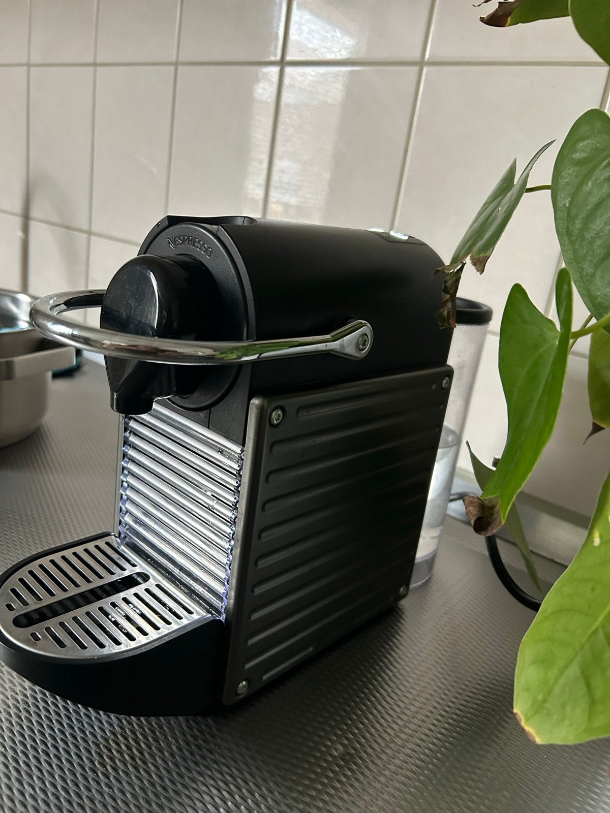 Krups Nespresso Essenza Mini XN3005 Koffiezetapparaat, Ophalen, Gebruikt, Espresso apparaat, 1 kopje