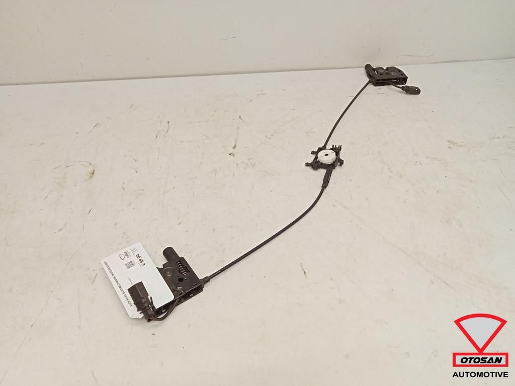 Audi A3 8V Slotmechaniek Motorkap Set 8V0823509