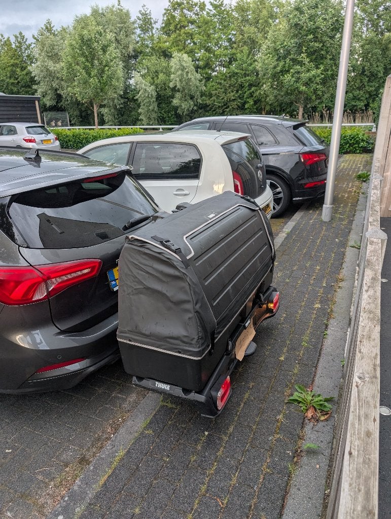 Te huur: Thule Onto 2 trekhaakkoffer - 300 liter, Auto diversen, Ophalen, Zo goed als nieuw