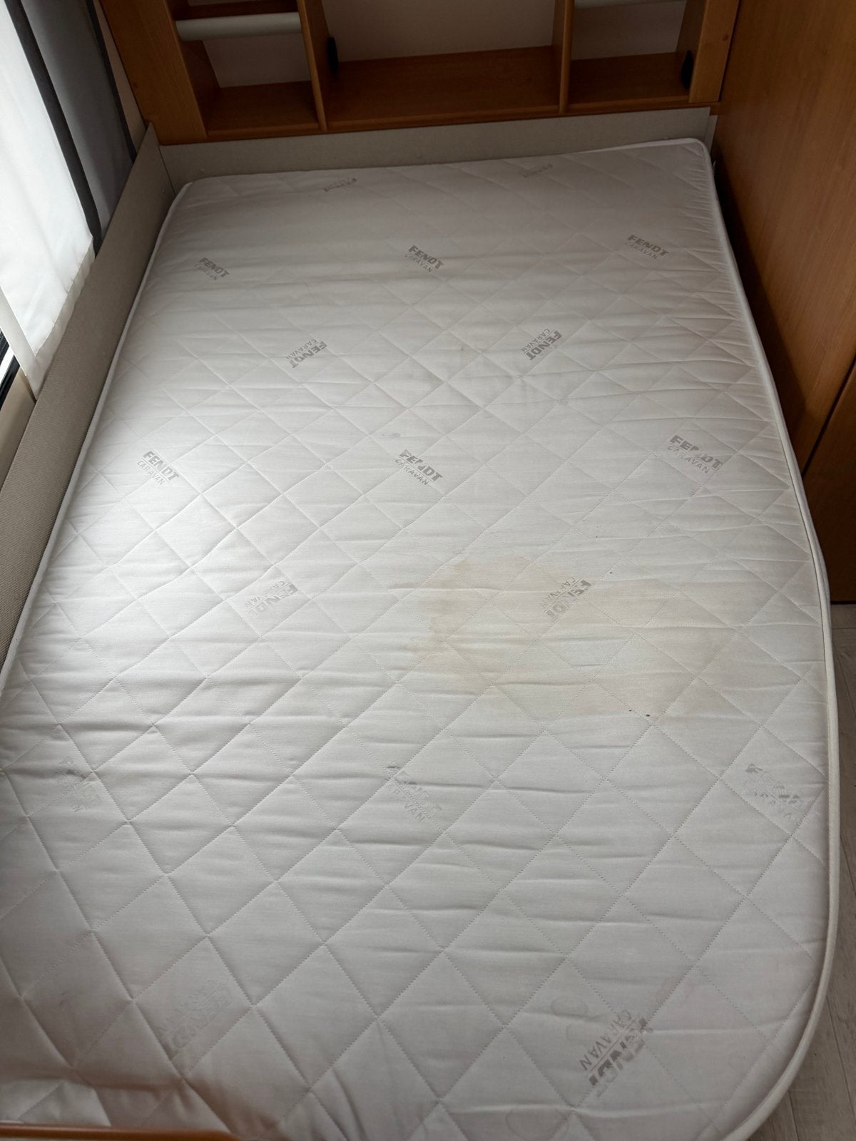 Caravanmatras 209x134cm zeer netjes, Ophalen, Zo goed als nieuw