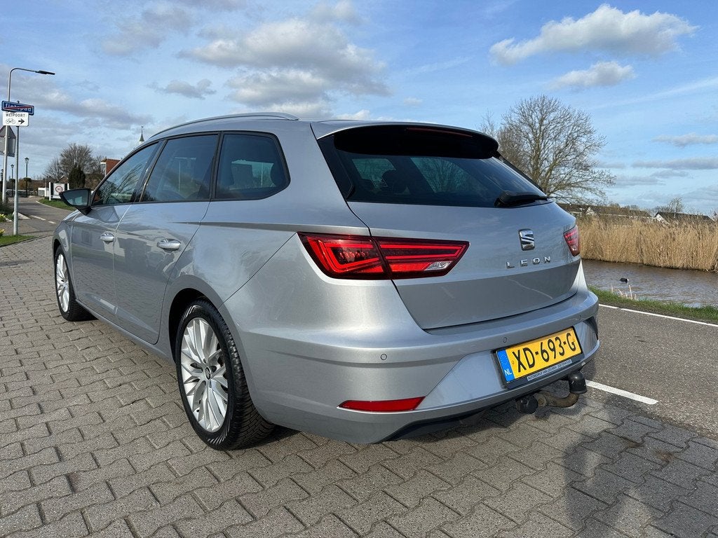 Seat Leon ST 1.0 EcoTSI Style Business Intense, Trekhaak, Le, Auto's, Stof, Gebruikt, Met garantie (alle), Leon